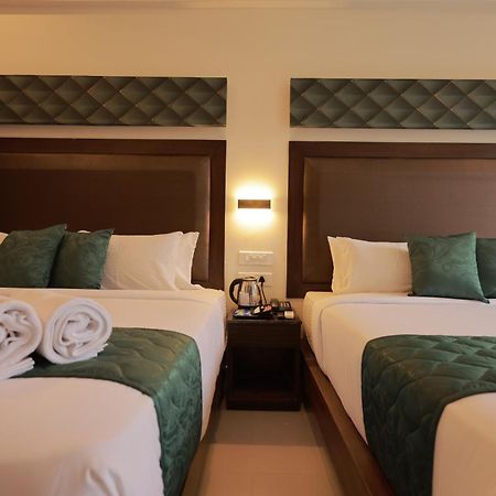 Hotel Aavudai Grand Aralvaimozhi Экстерьер фото