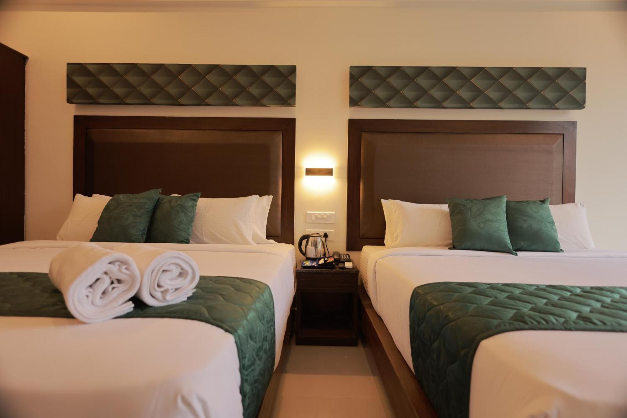 Hotel Aavudai Grand Aralvaimozhi Экстерьер фото