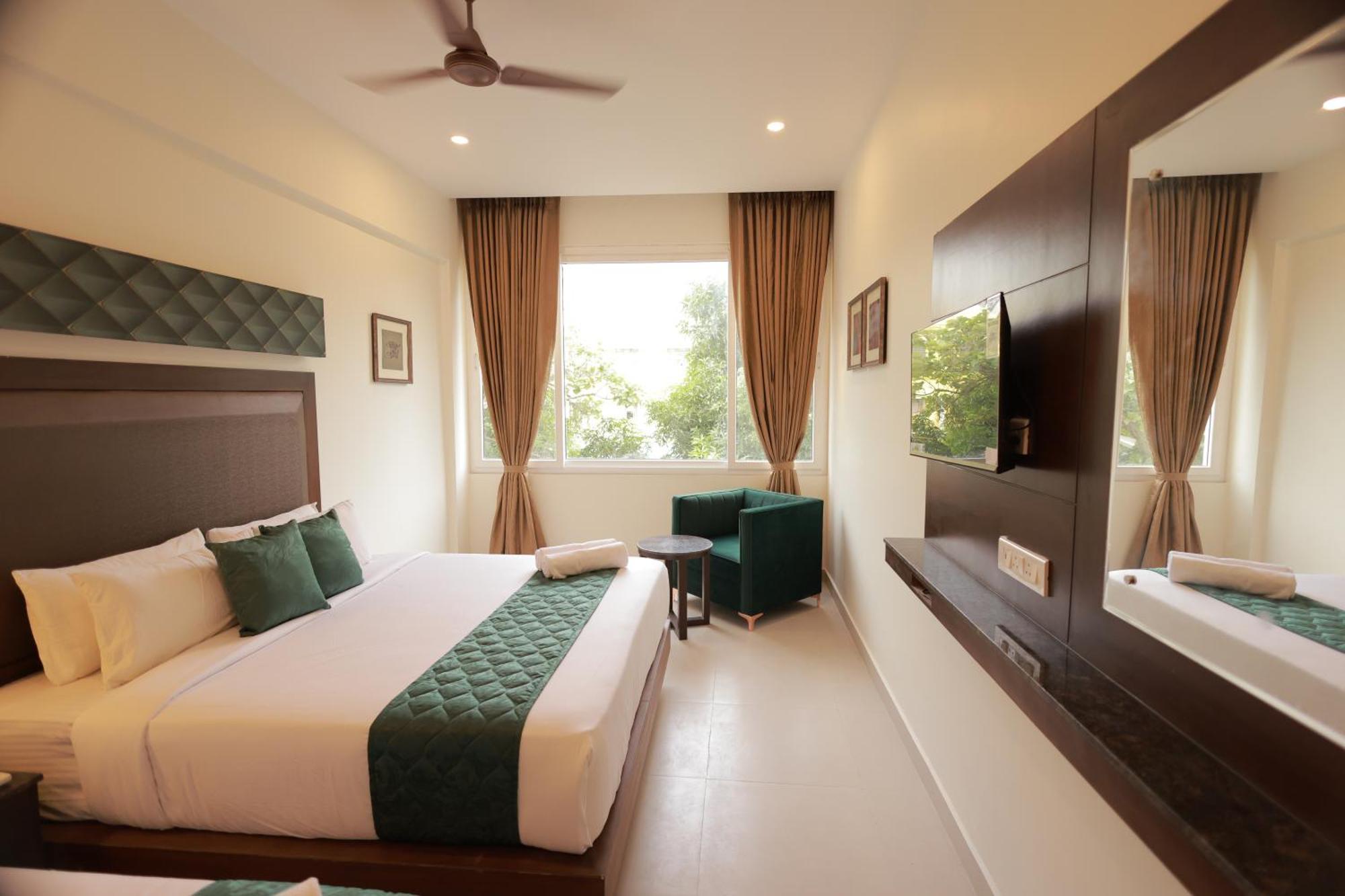 Hotel Aavudai Grand Aralvaimozhi Экстерьер фото